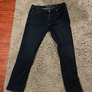 Amazon Essentials Athletic Fit Jeans 40 x 34